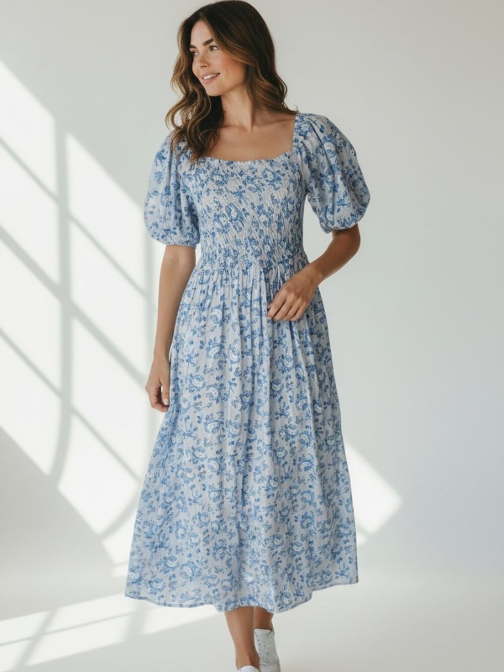 💙 Simply Southern Blue Floral Smocked Maxi Dress Large NWT 💙 - Picture 1 of 12